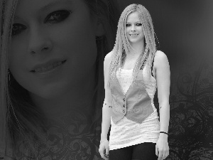 smiling, Avril Lavigne