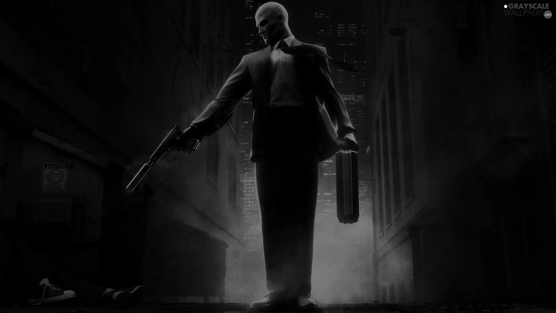 Hitman Contracts, Weapons, buildings, briefcase