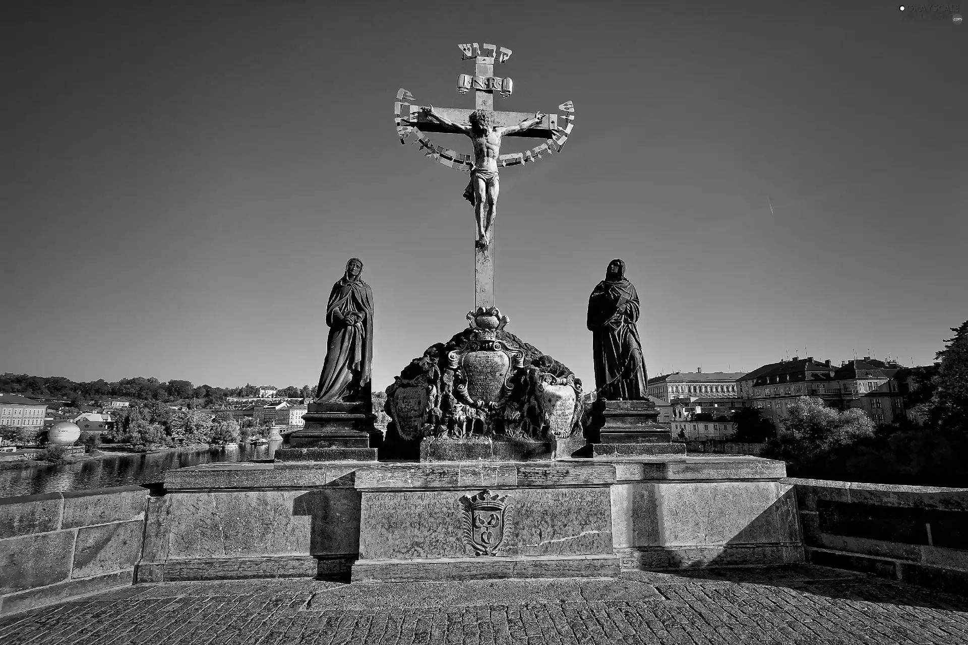 Prague, Cross
