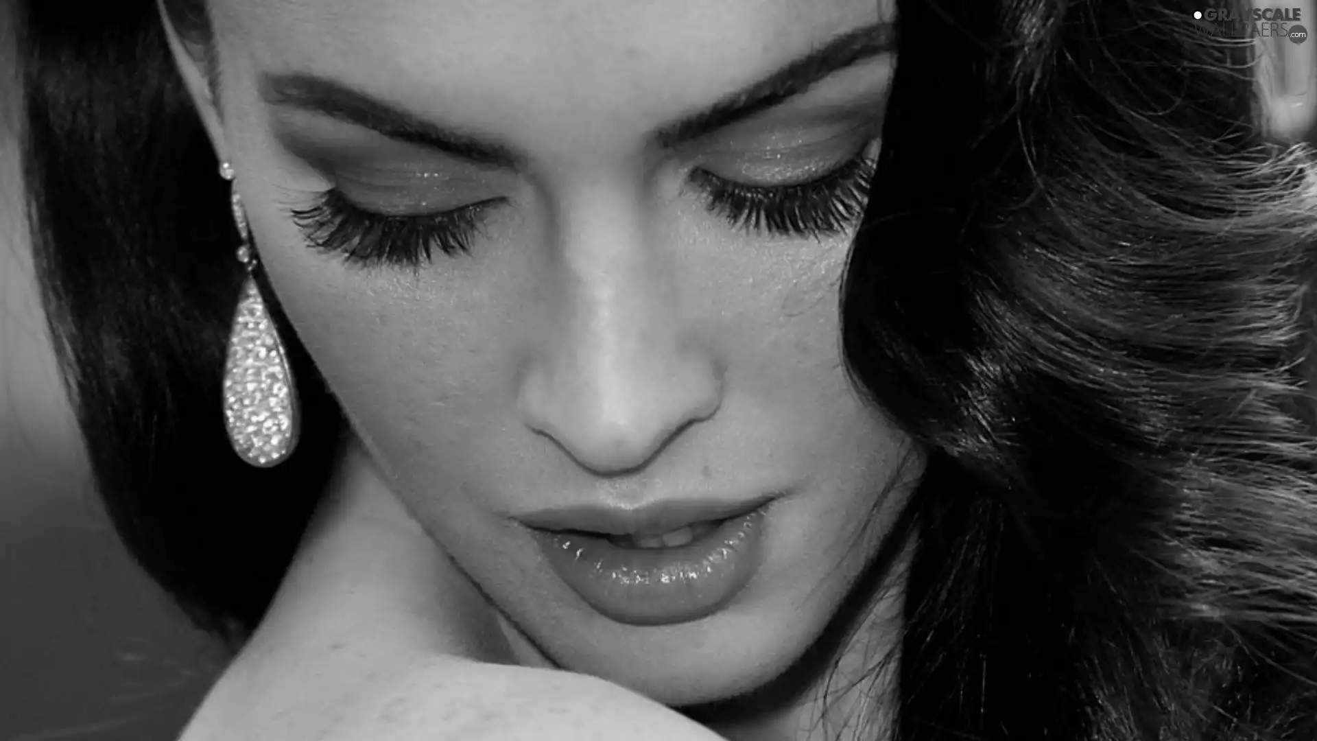make-up, Megan Fox, ear-ring