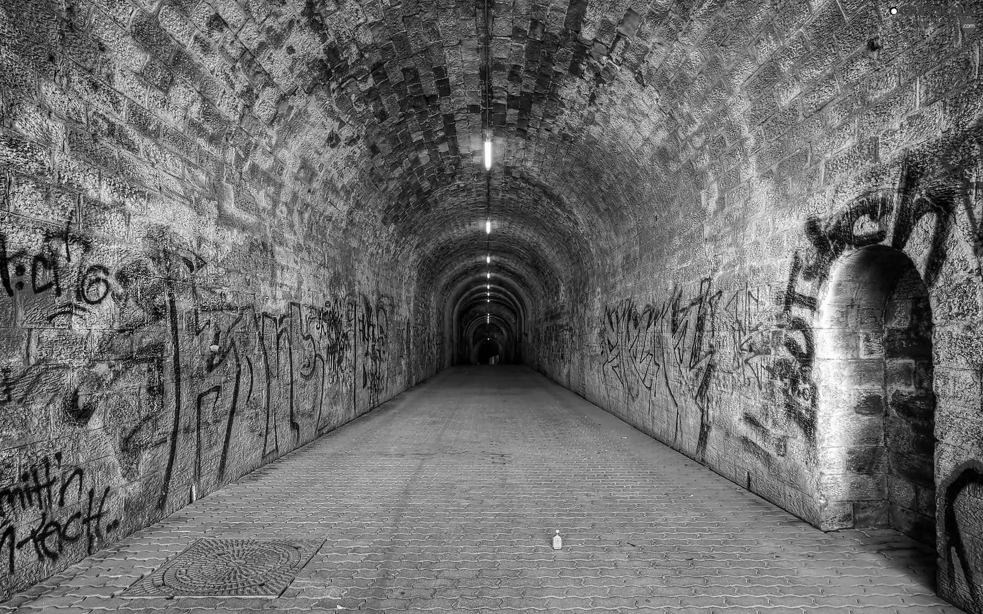 tunnel, Graffiti