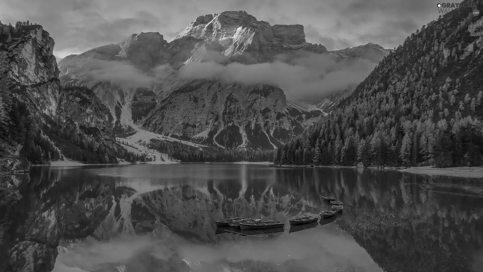 lake, Mountains, boats, Italy, Pragser Wildsee, Dolomites