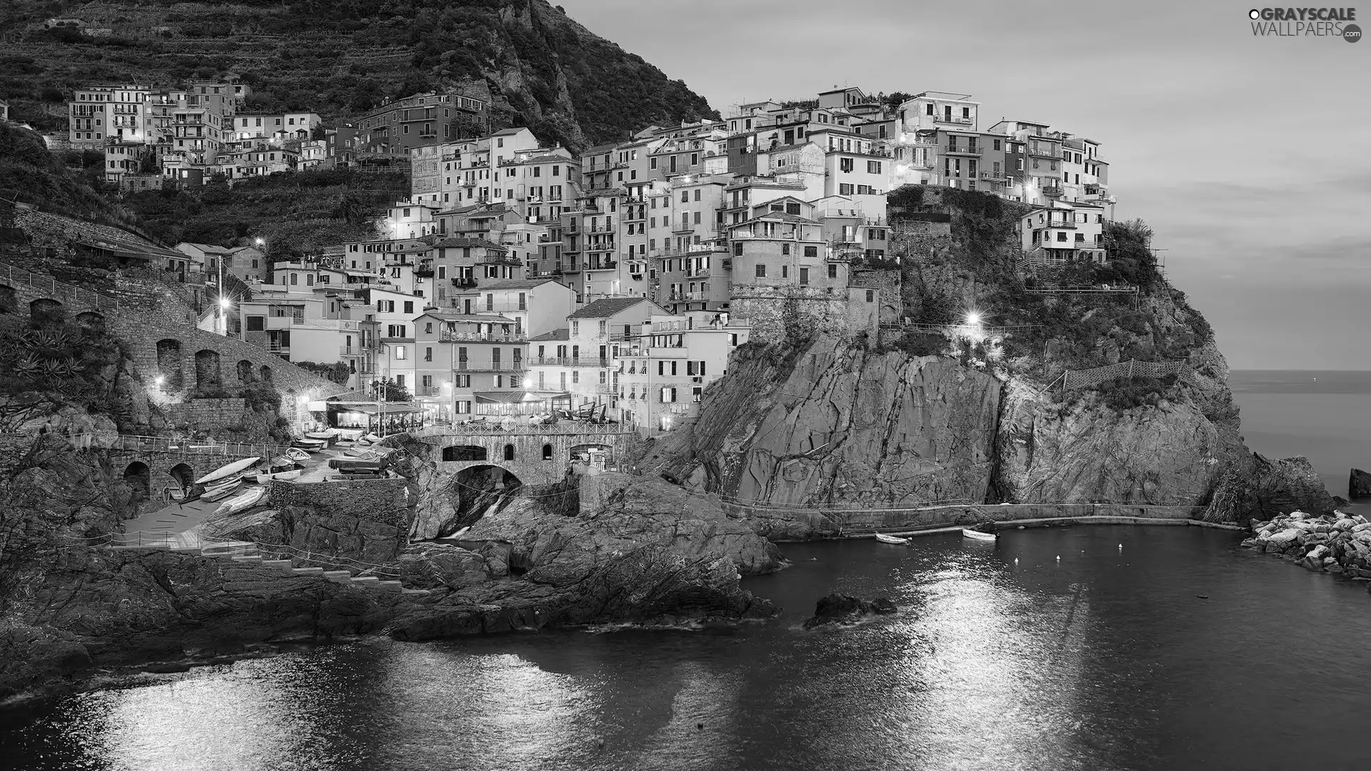 Riomaggiore Municipality, Italy, Ligurian Sea, City of Manarola, Houses, light, creek, Region of Liguria, Province of La Spezia, rocks, color