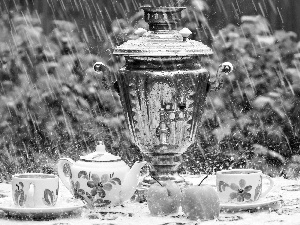 Rain, cups, apples, samovar