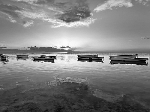 west, water, boats, sun