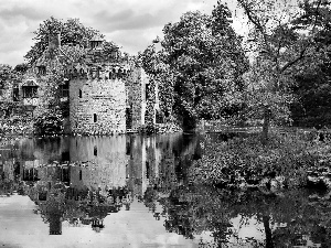 England, Scotney Castle, winter, Kent County, Scotney Manor, Pond - car, White frost