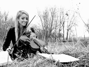 Cards, paper, violin, grass, Women