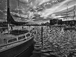 clouds, buildings, Boats, Sky, lake