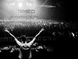 DJ Tiesto, public