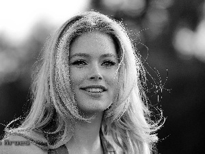 Blonde, smiling, Doutzen Kroes