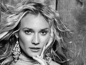 Diane Kruger, ear-ring