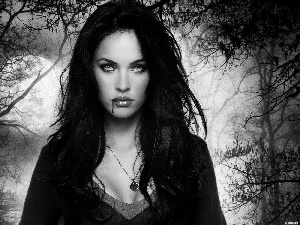 Megan Fox, medallion, forest, Vampire