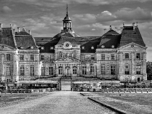 palace, Maincy, France, Vaux le Vicomte