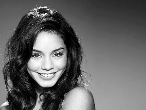 smiling, Vanessa Hudgens