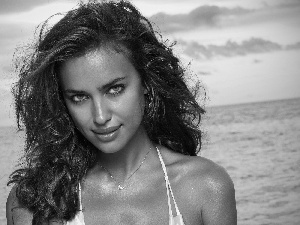 Irina Shayk, sea