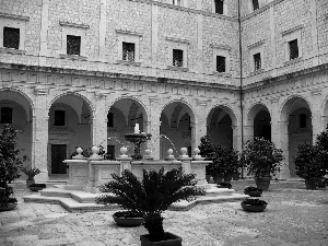 fountain, Monte Casino, Italy, cloister