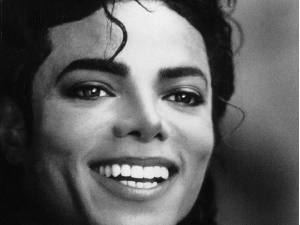 smiling, Michael Jackson