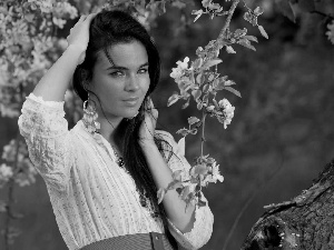 brunette, trees, jewellery, flourishing