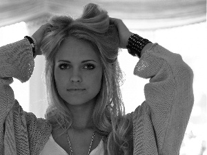 Blonde, jewellery, Emilie Voe Nereng, make-up