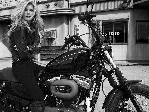 Harley-Davidson, Blonde, Motorbike