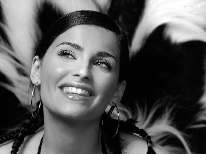 ear-ring, smiling, Nelly Furtado