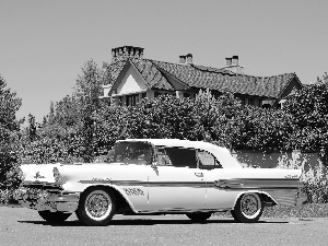 Pontiac Bonneville, cream