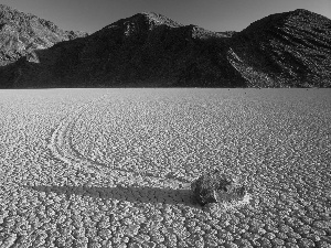 Mountains, Sand