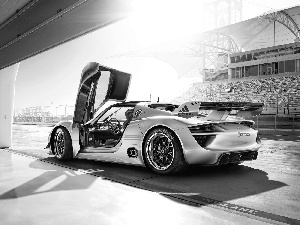 Porsche 918 RSR Coupe Tor, scene