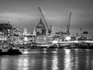 London, chair, St.Pauls