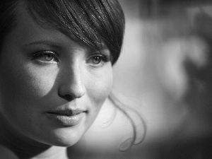 Emily Browning, Hair, The look, pinned