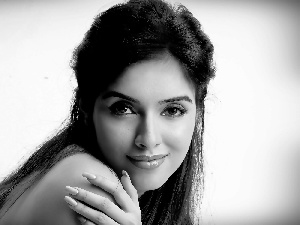 Asin Thottumkal, Smile, actress, actress