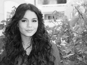 Vanessa Hudgens, Plants