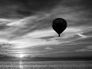 Boats, Balloon, west, sun, clouds, sea