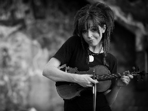 Violinist, lindsey stirling, young