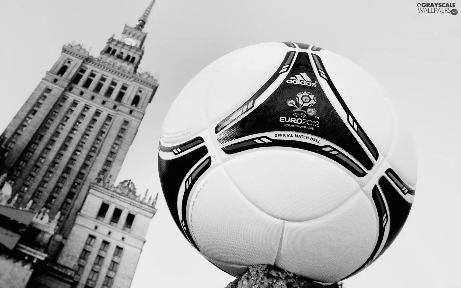 2012, Ball, Euro