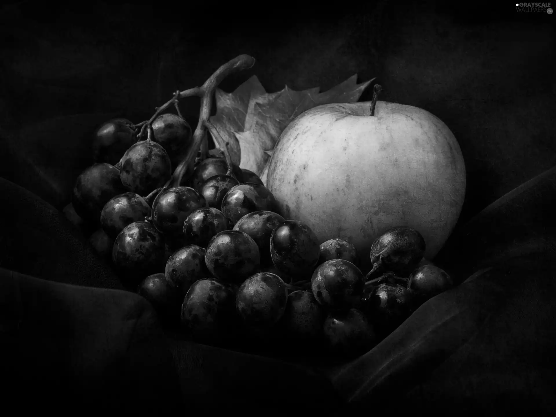 Apple, Grapes