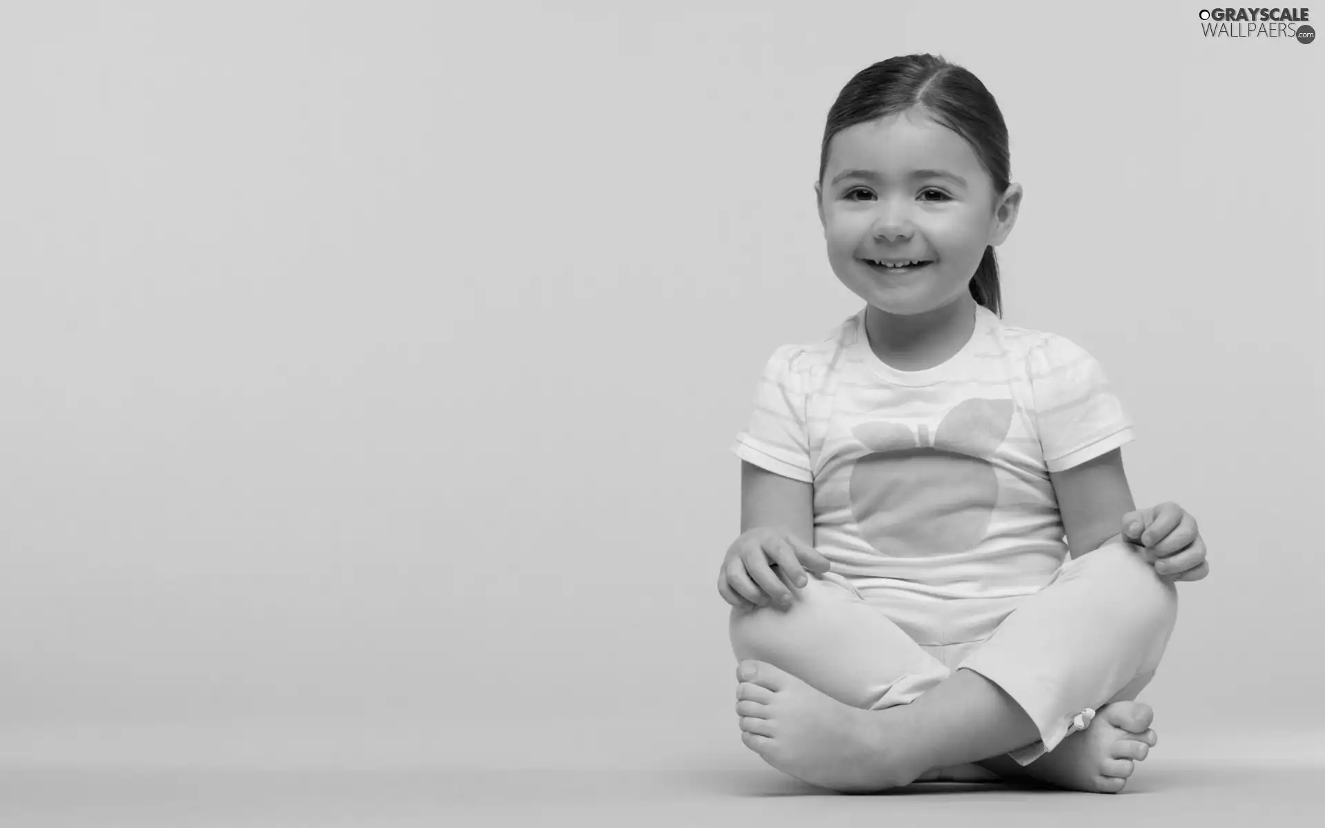 smiling, Shirt, Apple, girl