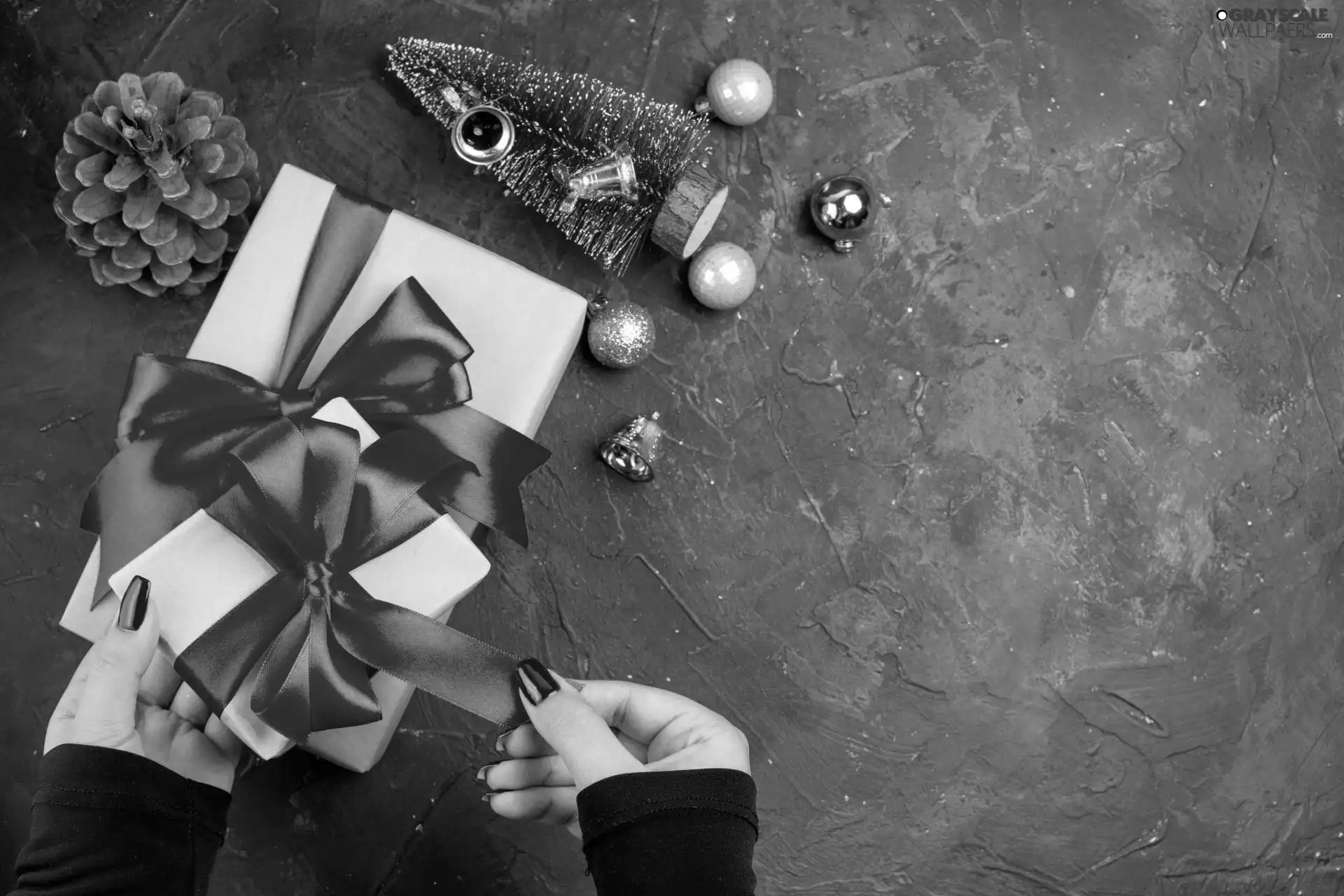 hands, gifts, cone, baubles, christmas tree, Christmas