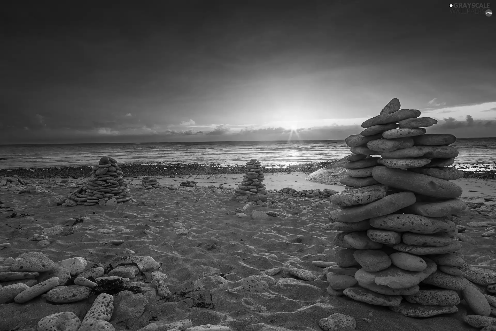 Beaches, Stones, sun, sea, west