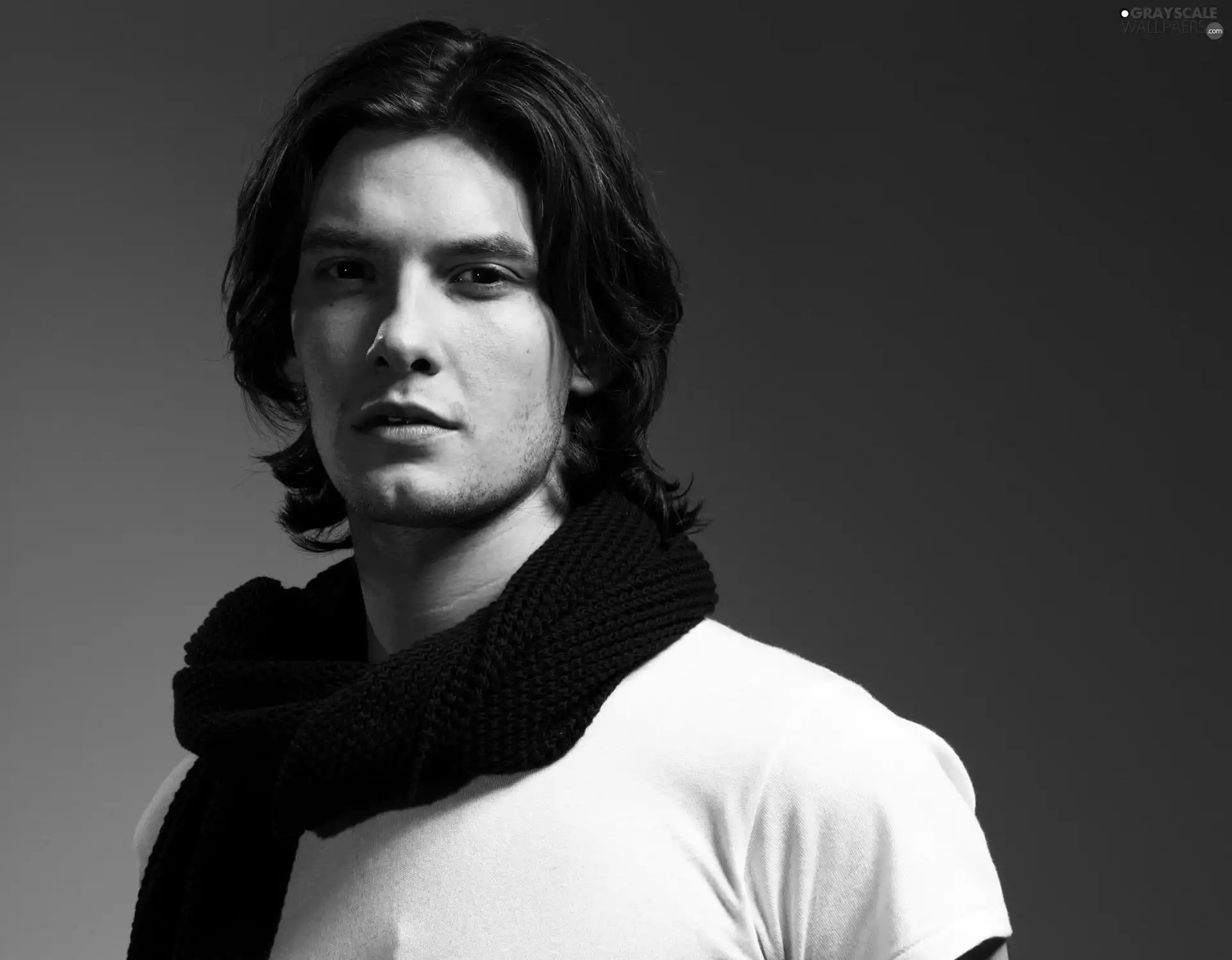 Ben Barnes, shawl