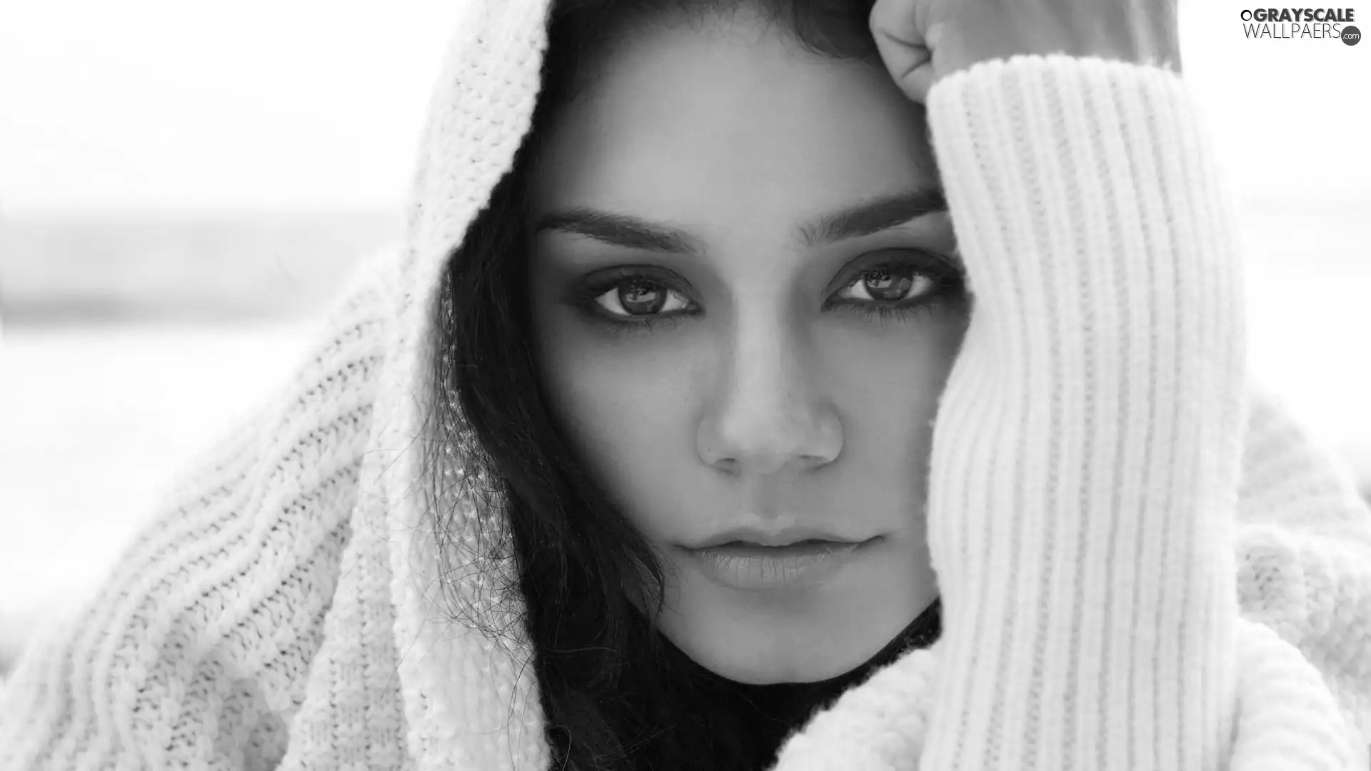 Sweater, Vanessa Hudgens, brunette