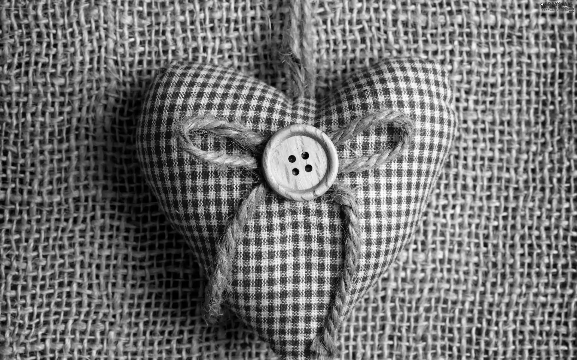 Heart teddybear, Pane, button, textile