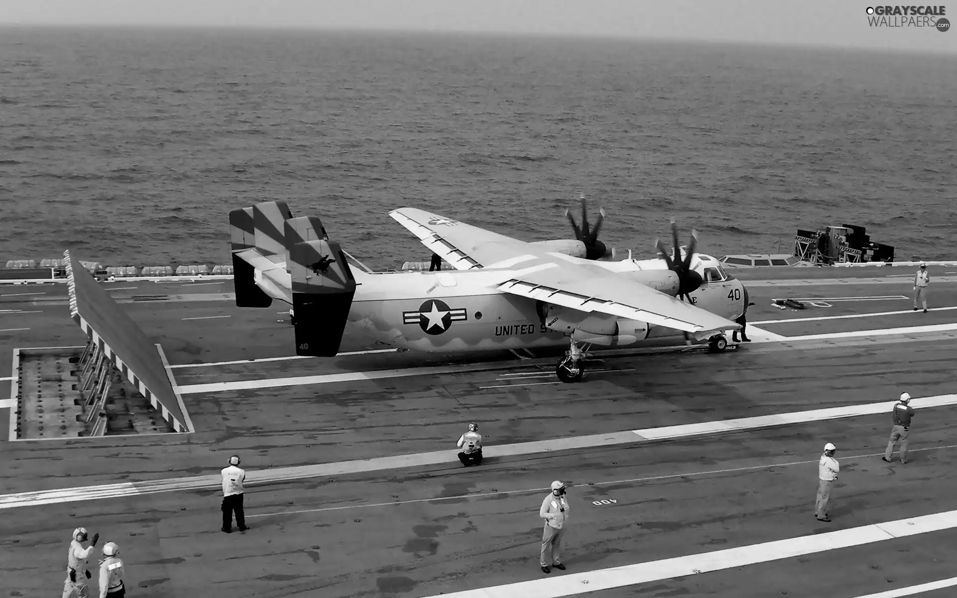 Grumman C-2 Greyhound, Carl Vinson