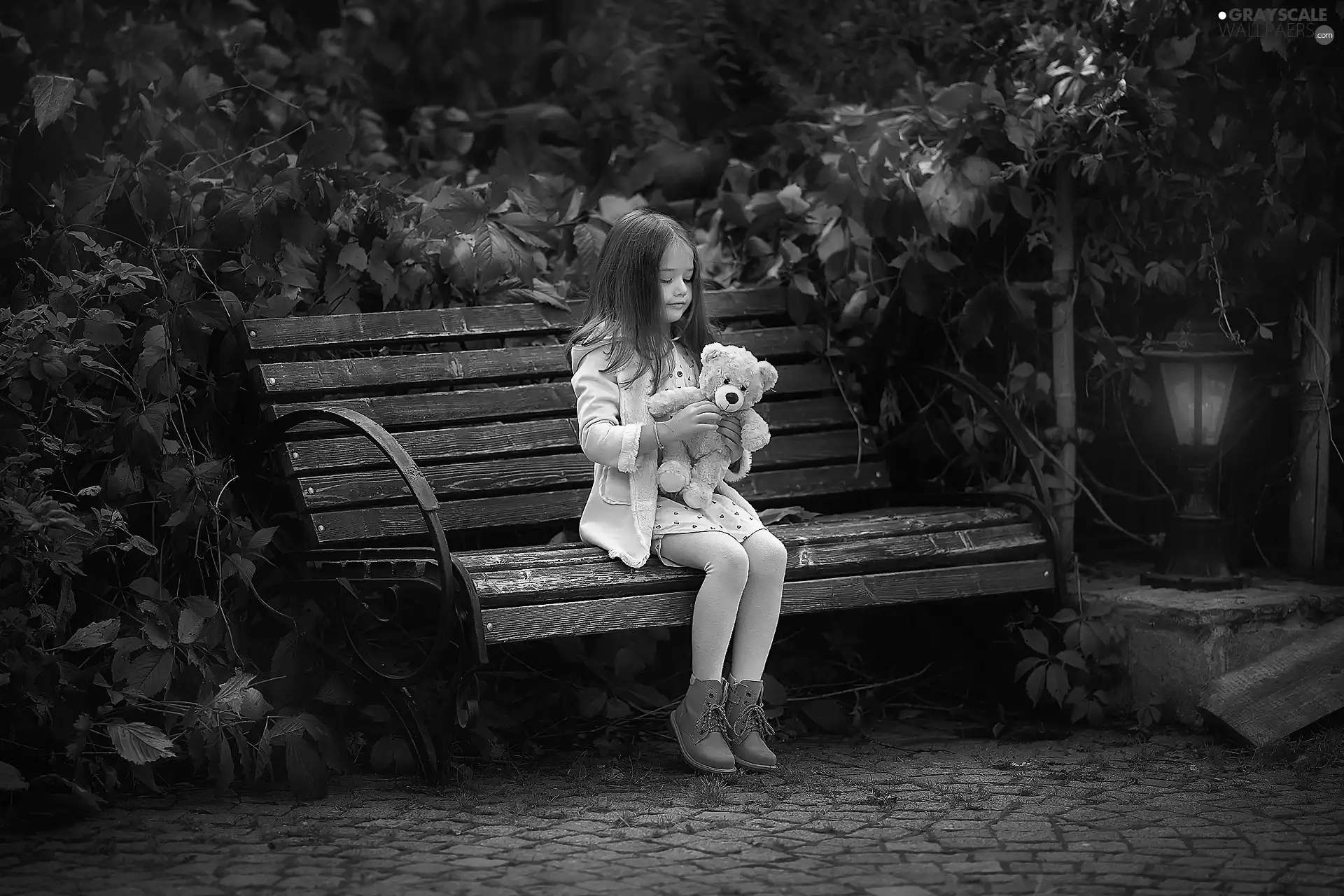 Climbers, Virginia Creeper, Lighthouse, Bench, teddy bear, Garden, autumn, girl