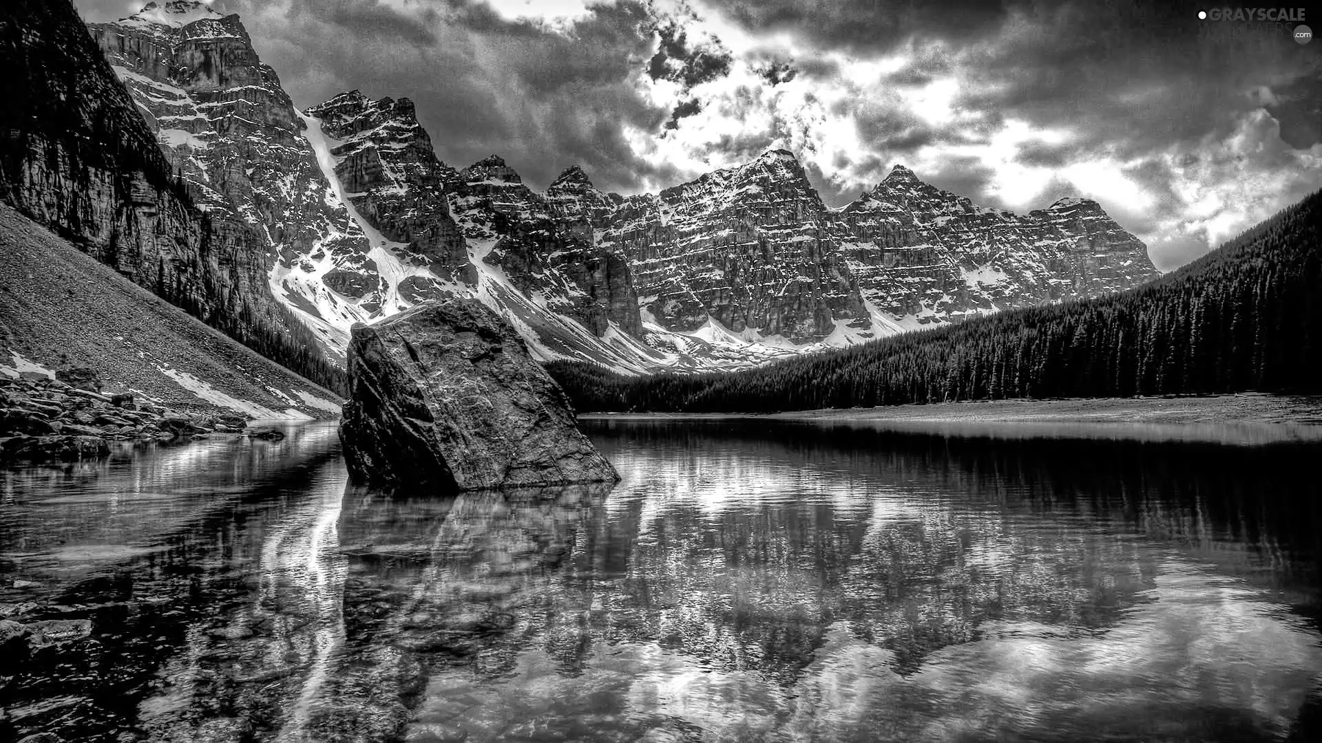 Mountains, stone, clouds, lake