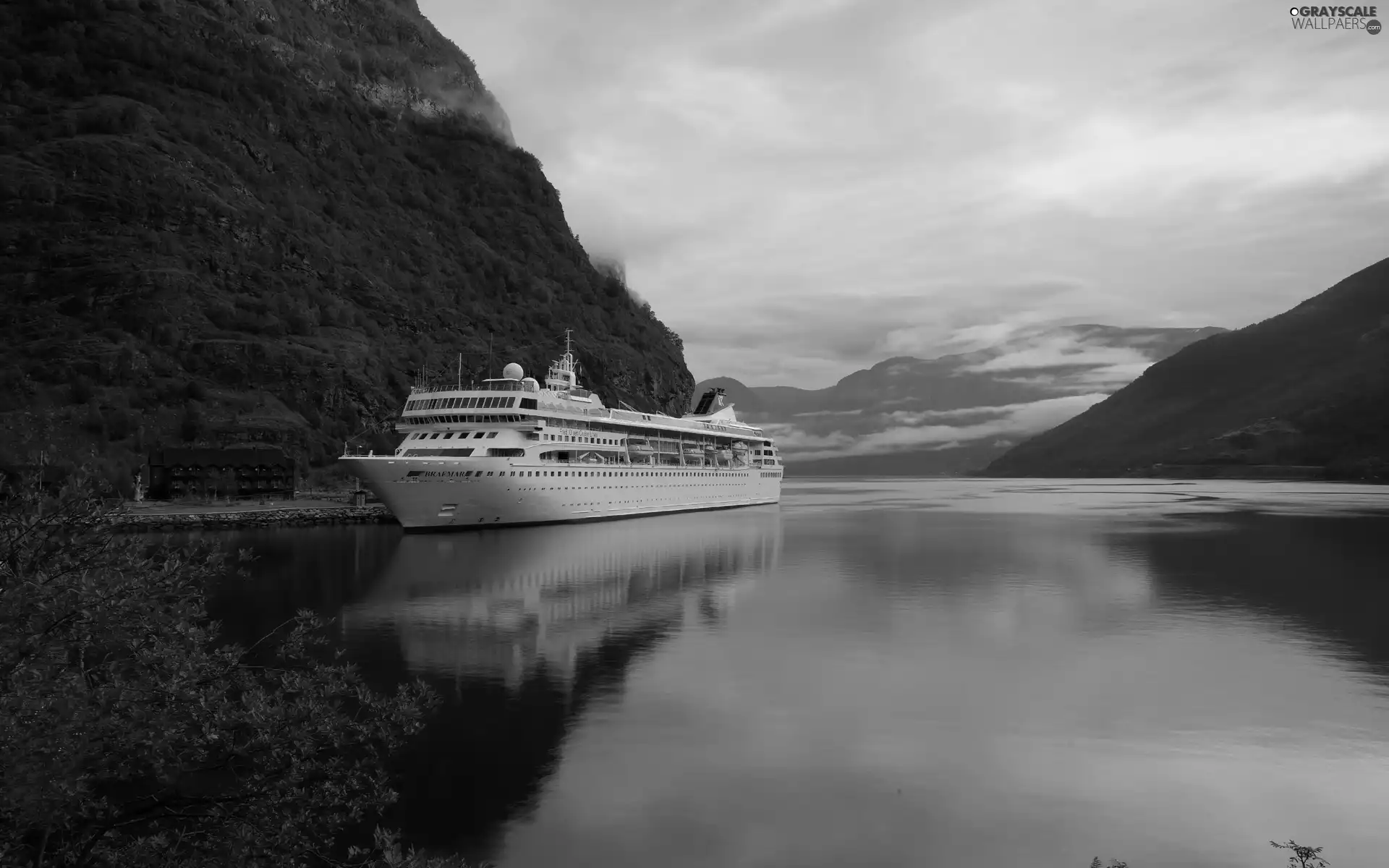 Ship, Mountains, clouds, lake