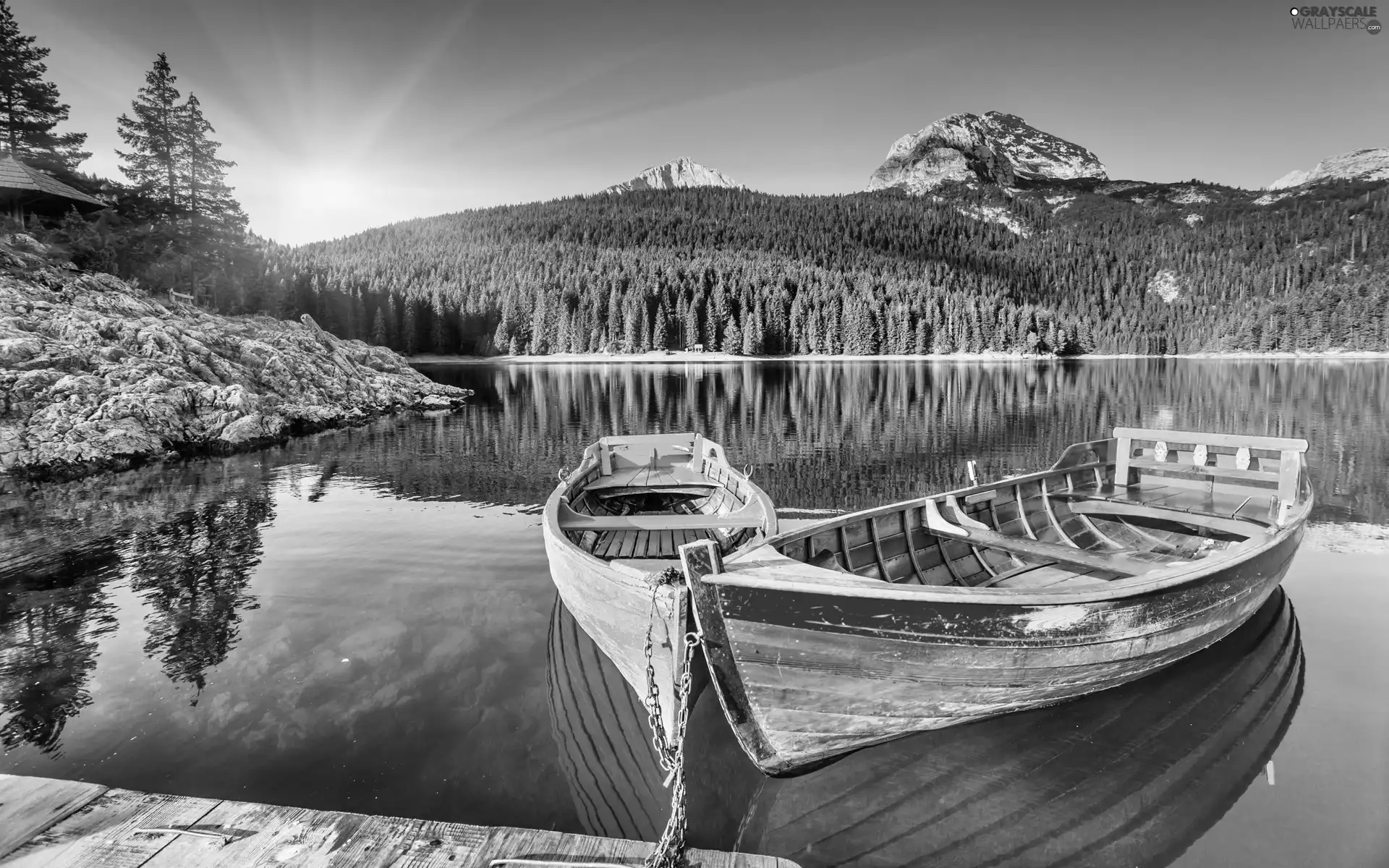 sun, Mountains, color, boats, lake, rays