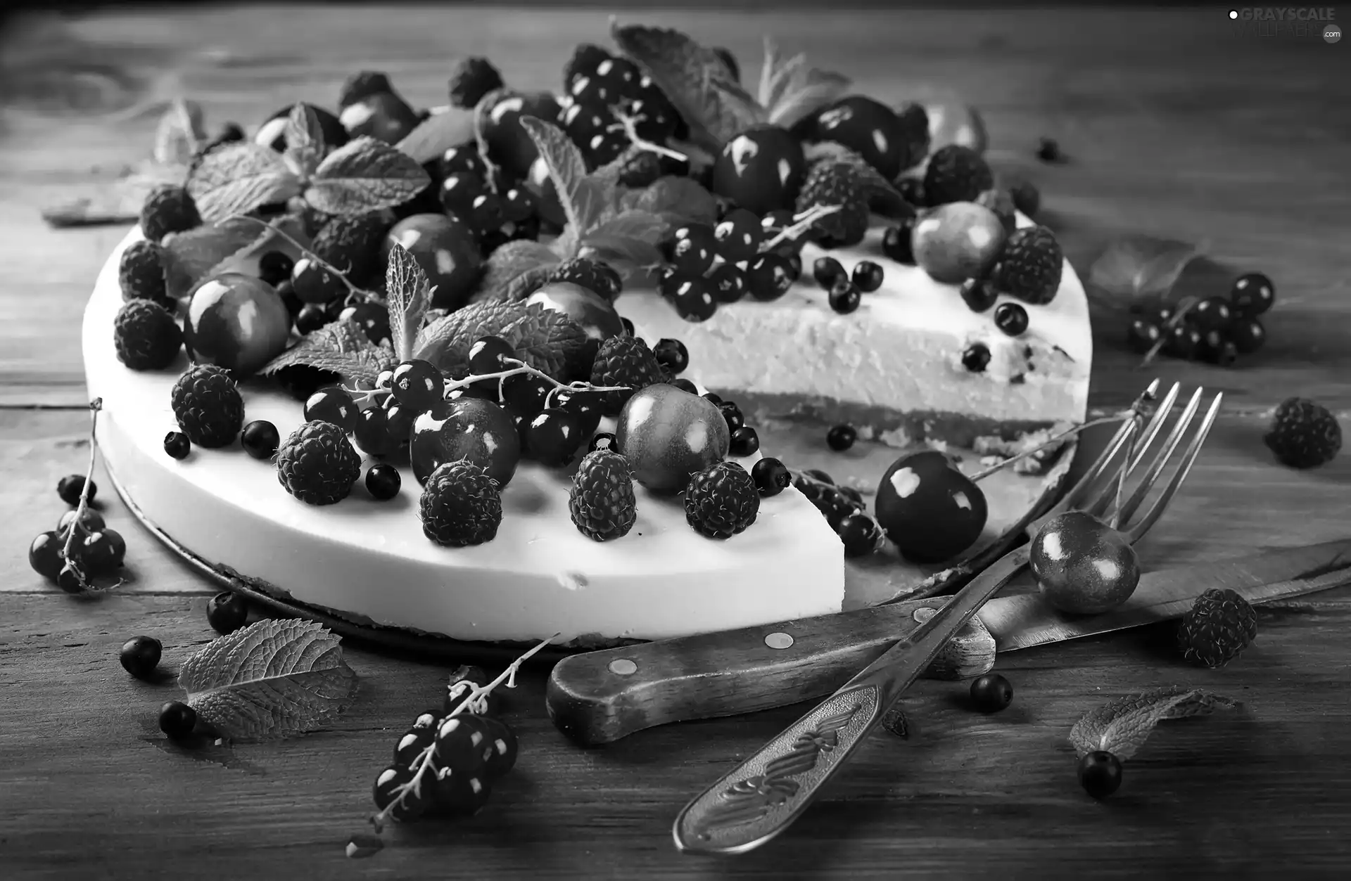 Fruits, cherries, fork, raspberries, knife, cheesecake, cake, currants