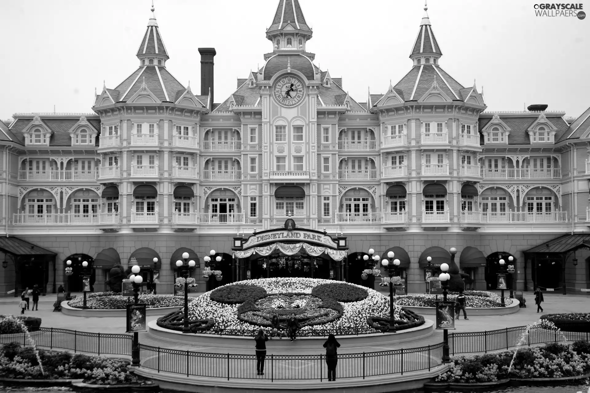 Paris, Hotel hall, Disneyland