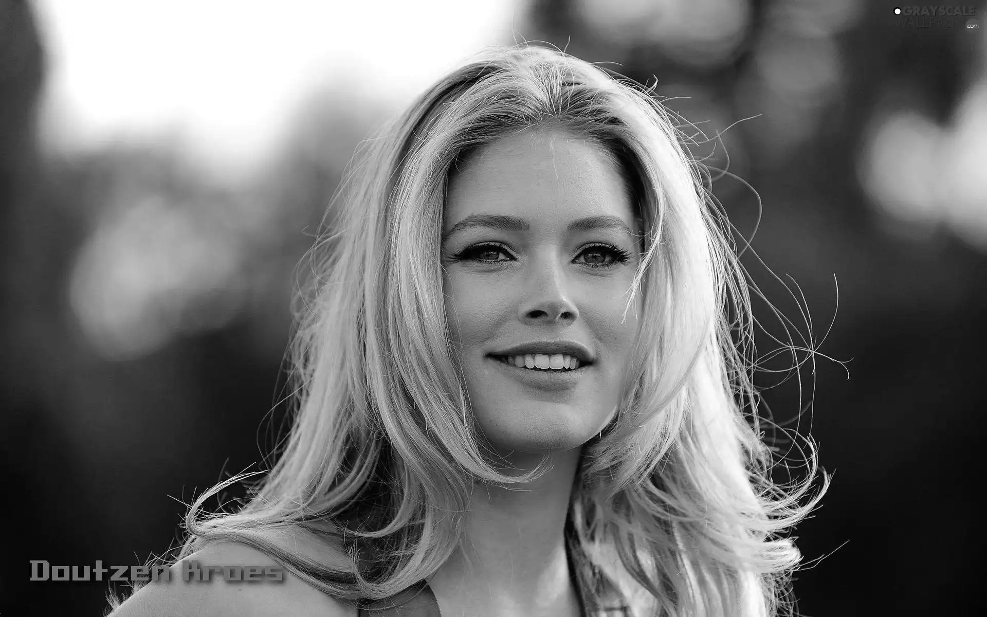 Blonde, smiling, Doutzen Kroes